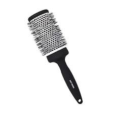 Los cepillo ionicos impiden el frizz en el pelo, evitando así usar tanto la plancha