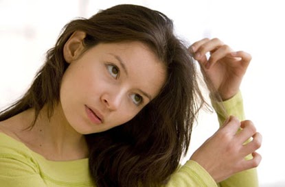 Al trastorno de arrancarse el pelo se le conoce como tricotilomanía